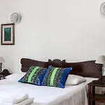 Roberta Costa Rei