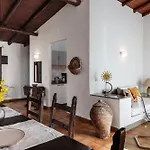 Roberta Villa